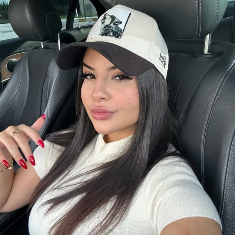 Dargeçit Zeki ve Başarılı Kadın Escort Gül