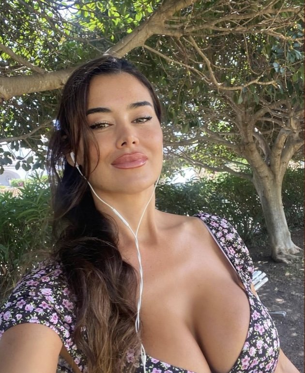 Yenişarbademli Özgür Sevgili Bayan Escort Safiye