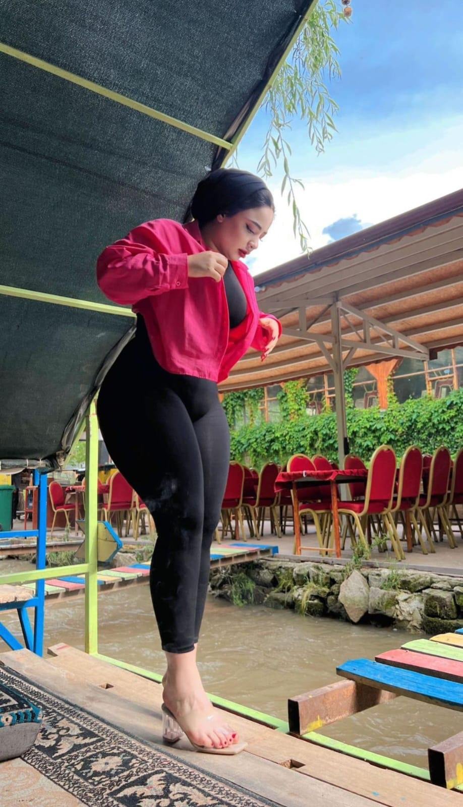 Sultançiftliği Göz Kamaştıran Kadın Escort Arzu