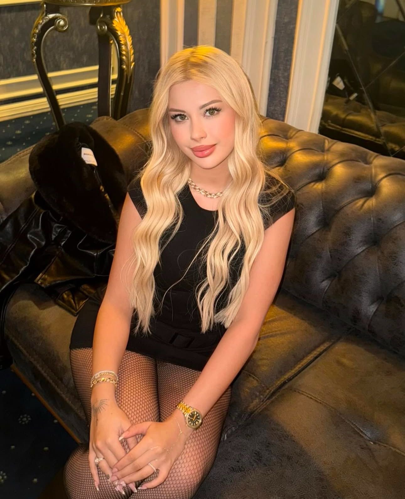 Kınalıada Elden Ödeme Bayan Escort Yeliz