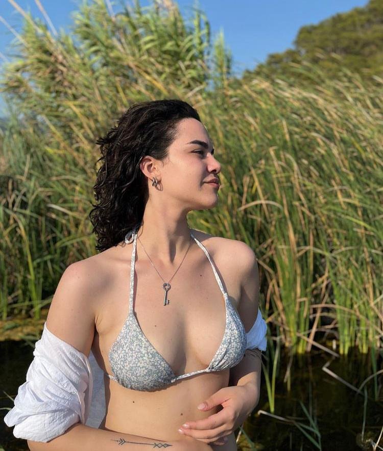 Muradiye Mantıklı Partner Escort Bayan Elif