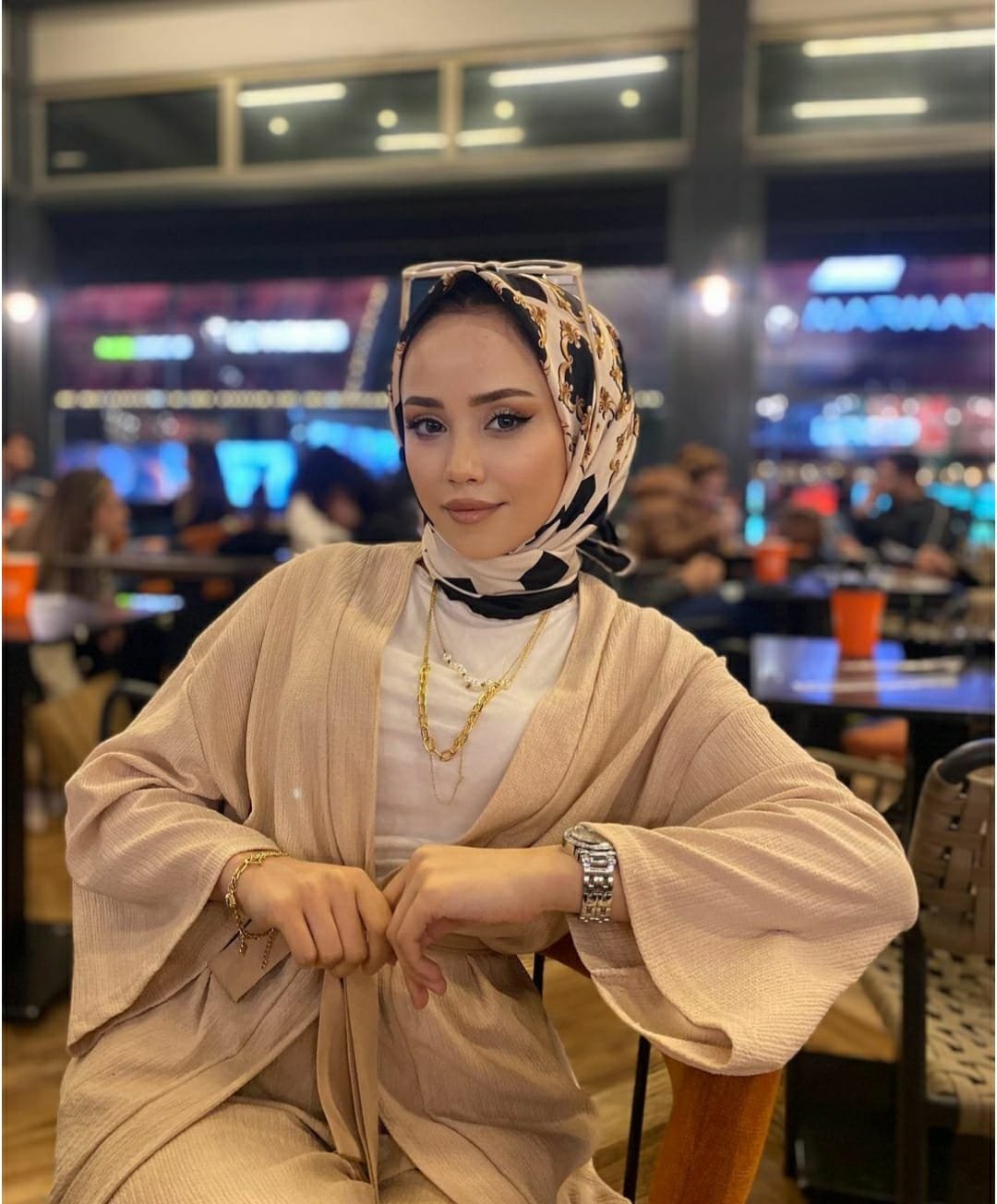 Derecik Büyük Aşk Escort Emel