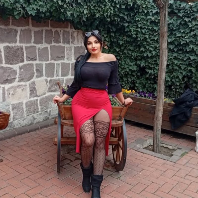 Suadiye Kendi Yeri Olan Bayan Escort Hilal