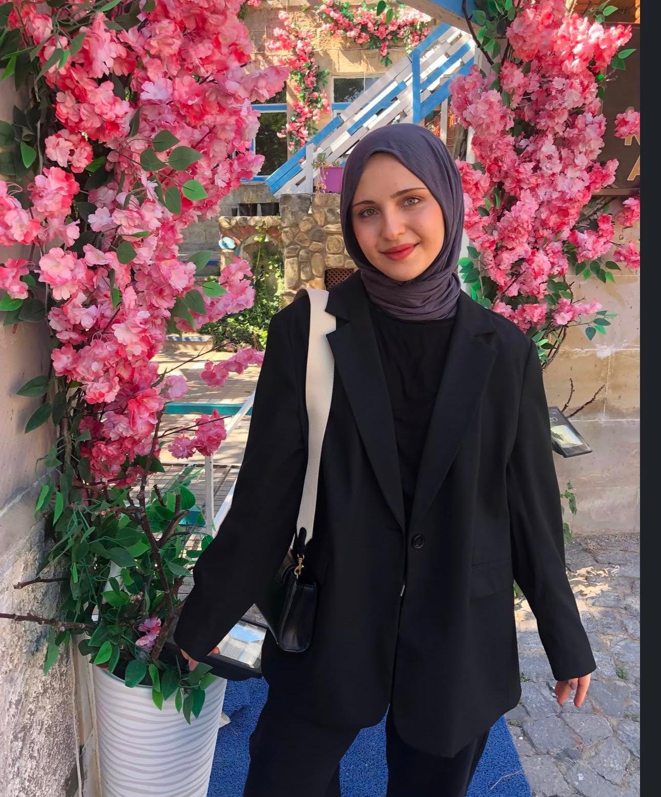 Sarıkaya Aşkı Bulmuş Kadın Escort Nazım