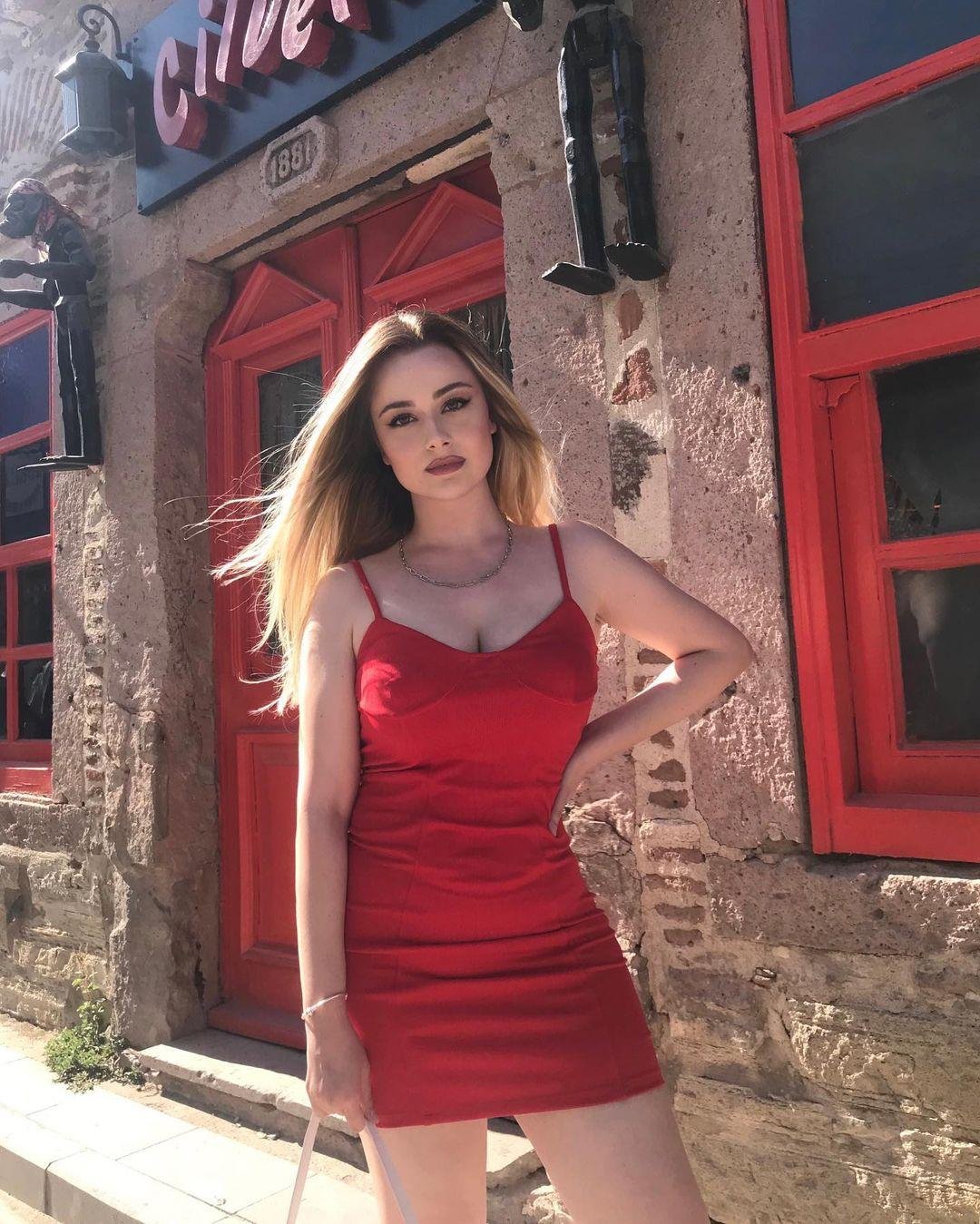 Derince Güzel Bir Sevgili Bayan Escort Bahar