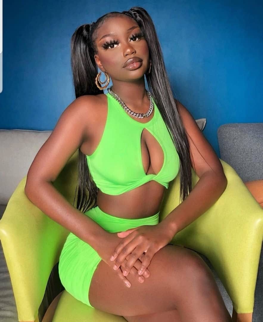 Pazar Sınırsız Sex Yapan Bayan Escort Zümra